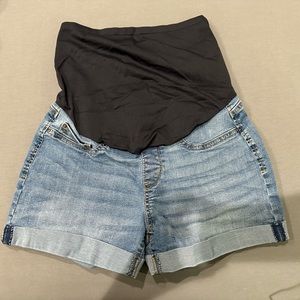 Signature by Levi Strauss & Co. Gold Label Maternity Mid-Rise Shortie Shorts